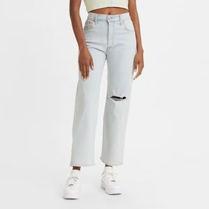 SOLD - Levi’s Ribcage Straight Ankle Jeans